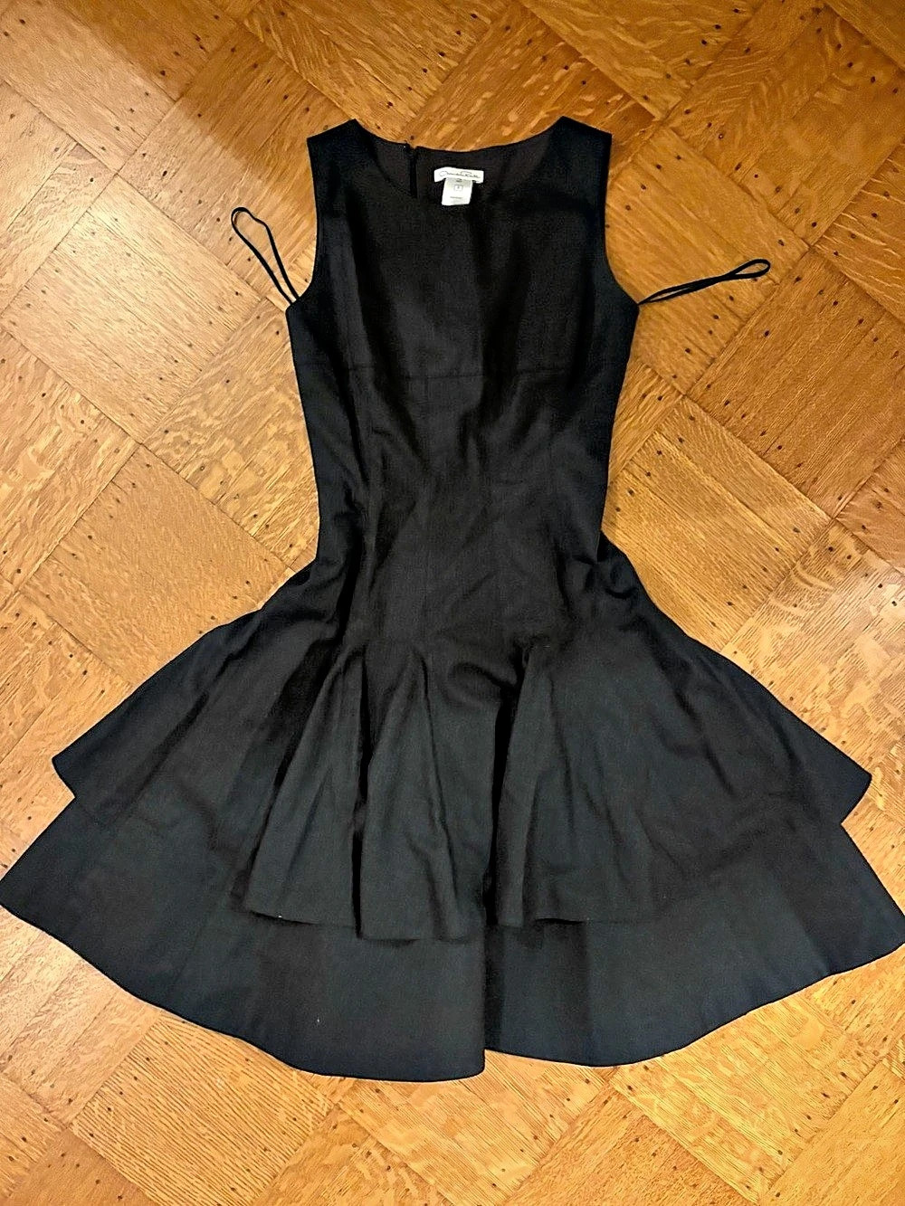 Oscar de la Renta Grey Mini Dress Size 0 Like New